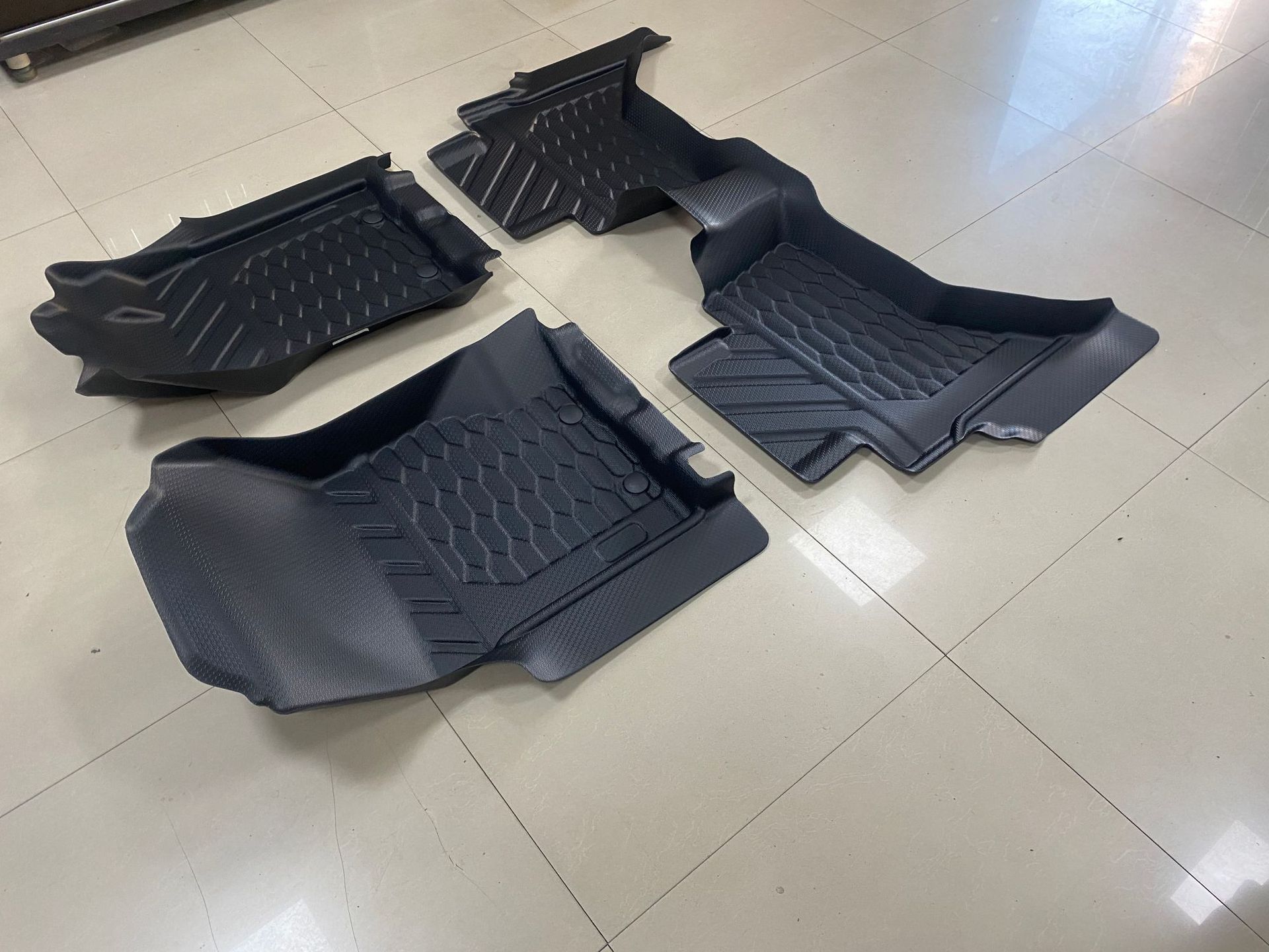 Triton Four-Door Right-Hand Drive 2023 Car-Specific Floor Mats Triton2024 Right-Hand Drive 4-Door Tpe Floor Mats Pickup Mats