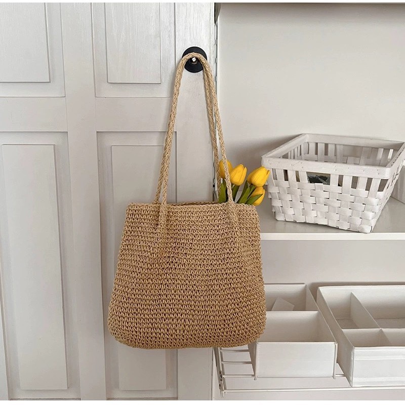 Handgevlochten rotan schoudertas met lederen afwerking_voghion.com