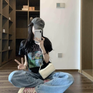 涂鸦漫画字母印花短袖T恤女夏季新款时尚卡通洋气减龄显瘦上衣潮
