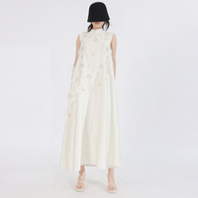 高级感名媛风2025秋季新款重工不规则立体花朵无袖长款连衣裙女式