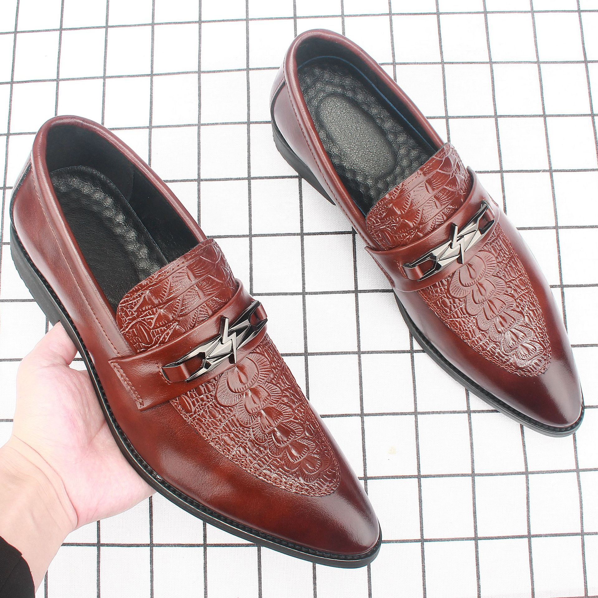 �¿���ЬӢ�����в����ƤЬ��������װ����ʱ��͸����ͷƤЬ222