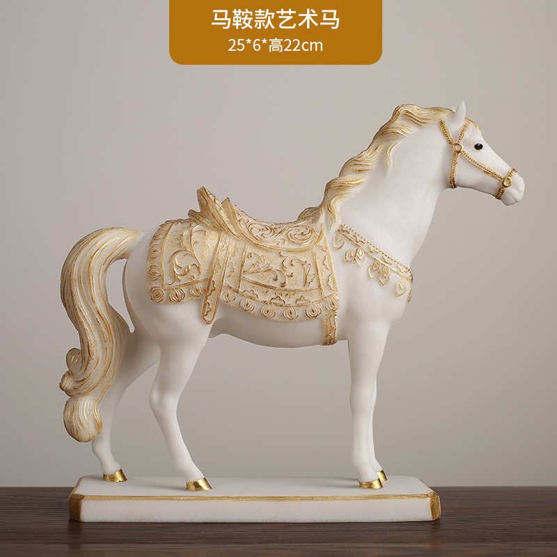 リビングルームの置物は軽くて豪華で高級な雰囲気のお酒棚の装飾品です。