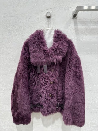 24冬天海宁皮草批发新品 进口托斯卡纳皮毛一体机车夹克小短款