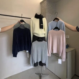 女式针织衫;女式T恤;女式衬衫