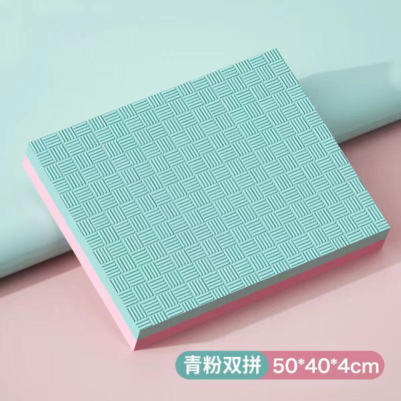 バランスヨガマットは体を厚くして体を柔らかくします。|undefined