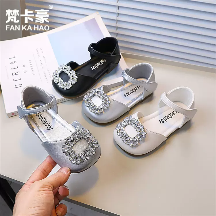 梵卡豪女童公主鞋2025夏季新款时尚儿童水钻包头凉鞋学生沙滩鞋