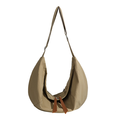 New 2024 Korean Style Versatile Women's Crossbody Bag Fashion Solid Color Women's Crescent Bag Simple Nylon Underarm Bag