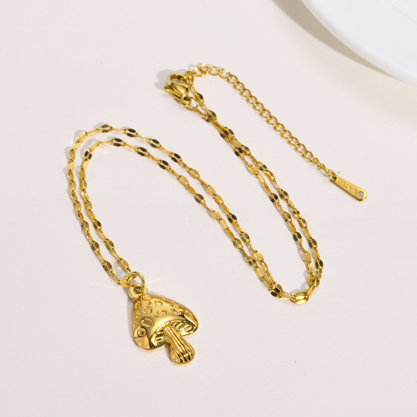 6g Weight PVD Coated Gold Plating Process Gold Plated Plating Material PVD Coated Gold Plated Mushroom 201 Stainless Steel Retro Waterproof Non Tarnish 304 Stainless Steel Earrings Necklace