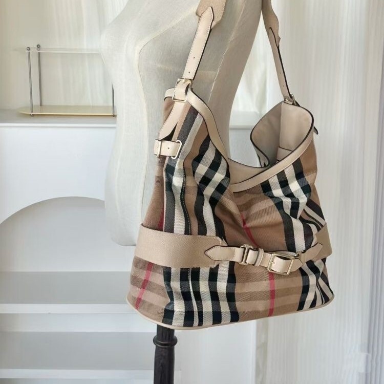 Used 2025 New Fashion Plaid Large Capacity Commuting Shoulder Crossbody Bag Handbag Tote Bag Used 2025 New Fashion Plaid Large Capacity Commuting Shoulder Crossbody Bag Handbag Tote Bag