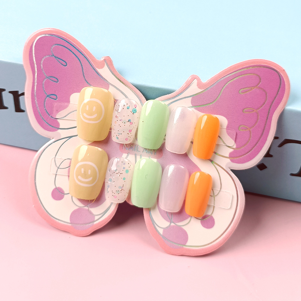 10 piezas de uñas sonrientes para niñas, pegatinas de uñas para niñas de fantasía, niños de 10 a 18 años que usan uñas falsas image 3