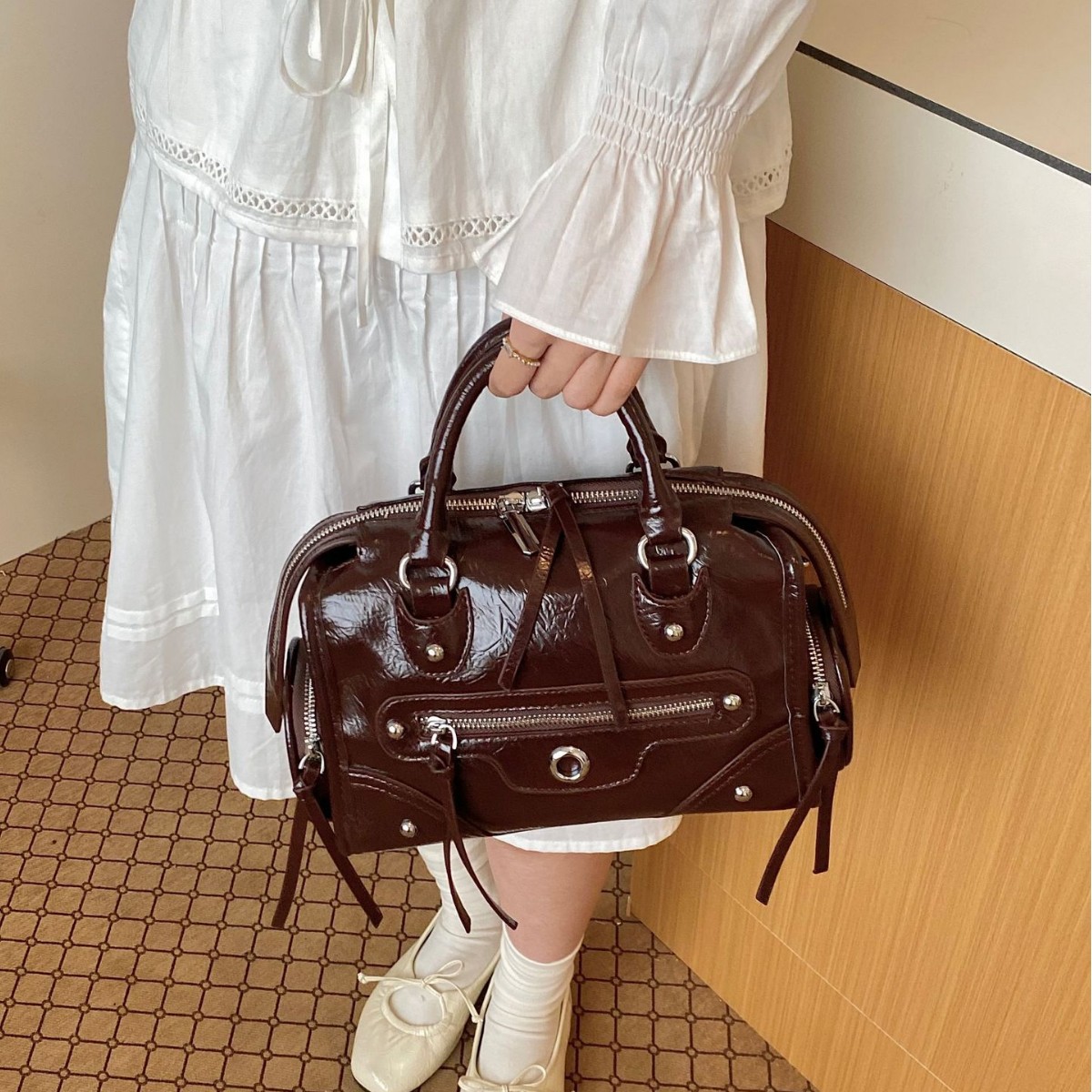 Bolsas de motocicleta retro transfronterizas de moda extranjera bolsas de remaches diarias Europa y América bolsas de hombro de Boston