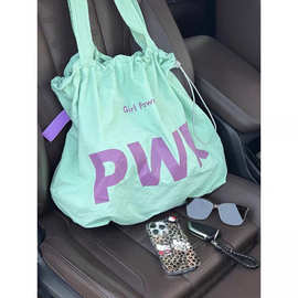 包包女抽绳设计大容量单肩包大字母印花升级款尼龙购物袋托特包潮