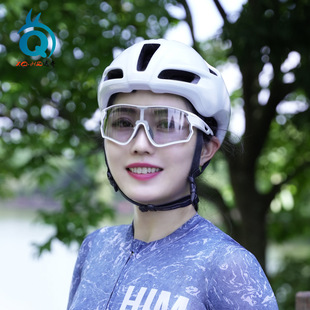 Cross-border new cycling glasses day and night dual-use color changing glasses elastic feet outdoor sports marathon running glasses