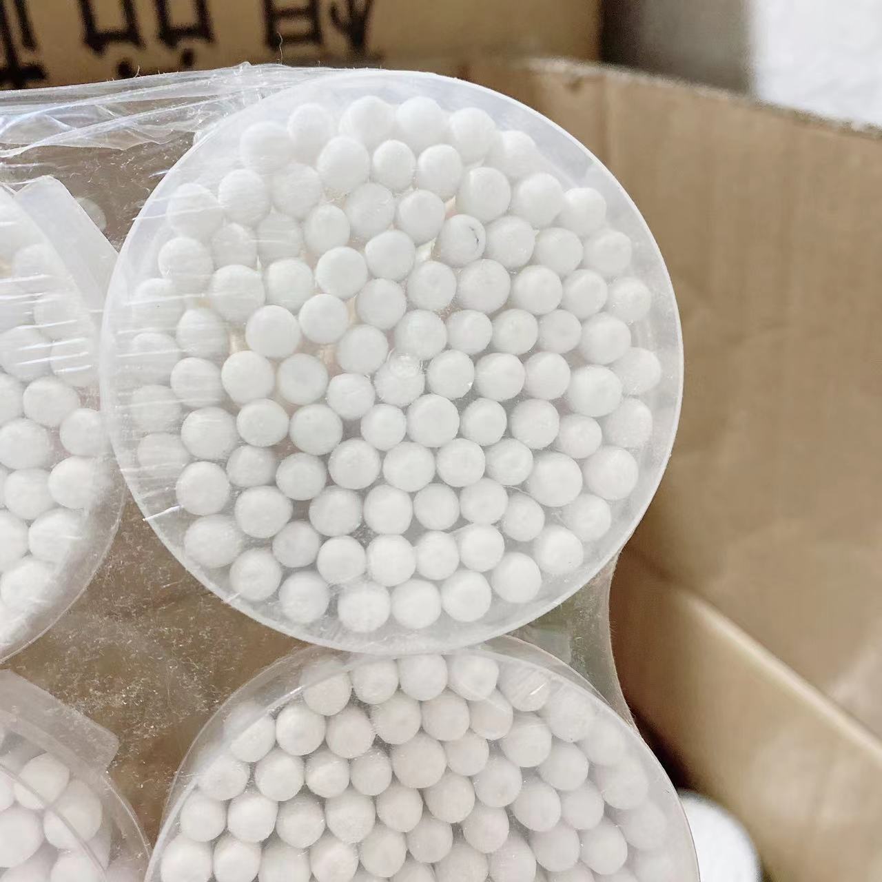 Hisopo de algodón de doble cabeza hisopo de algodón de maquillaje de madera hisopo de algodón de belleza desechable 120 piezas en caja lote de tiendas departamentales de 2 yuanes