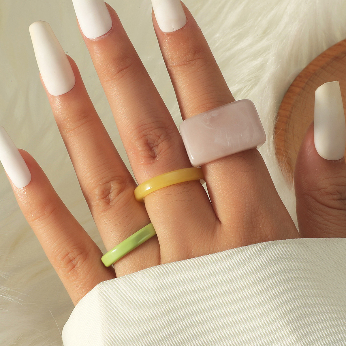 Simple Geometric Shape Color Acrylic Ring Set Wholesale display picture 1