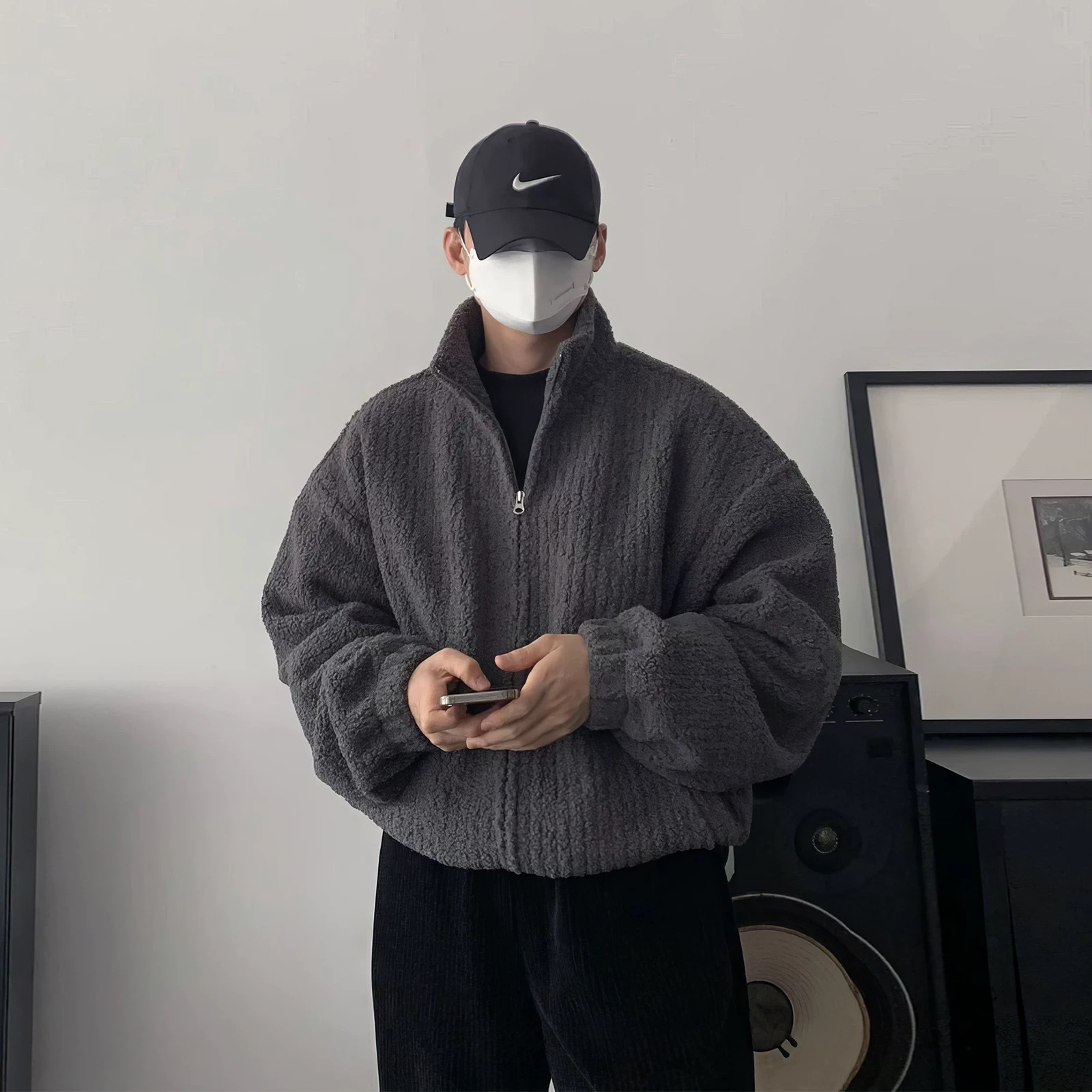 회색