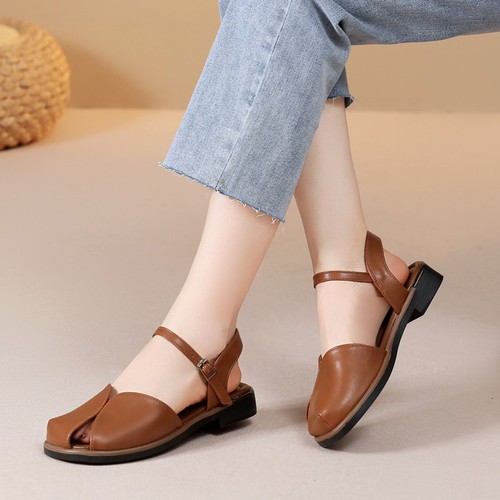Summer Baotou flat sandals with low heel, one-strap retro comfortable sandals with soft soles, loafers 2025 shallow mouth single shoes
