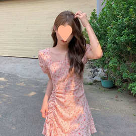 方领碎花连衣裙新款微胖气质甜美抽绳显瘦百搭小个子女短裙子