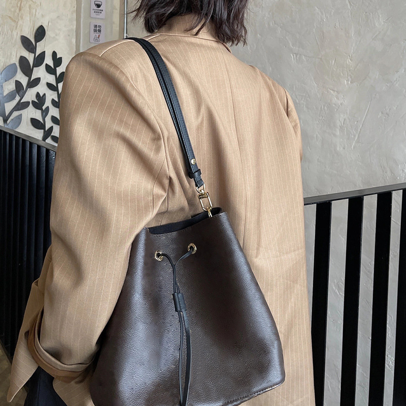 LV オールドフラワー26号ウォッシュバッグ19改造用シングルショルダーストラップ、ダフネ斜め掛けチェーンアクセサリー|undefined
