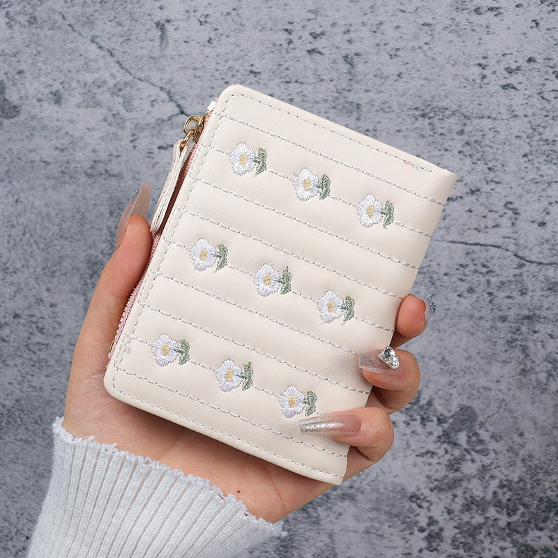 Nueva moda coreana linda billetera de mujer bordada al por mayor simple estilo corto dos veces cambio bolsa de tarjeta wallet