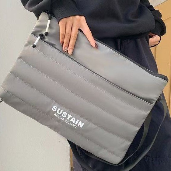 Subcrew Laptop 14inch Computer Bag High-End Niche Design Drop-Proof Shockproof Shoulder Handbag Crossbody Bag for Men and Women