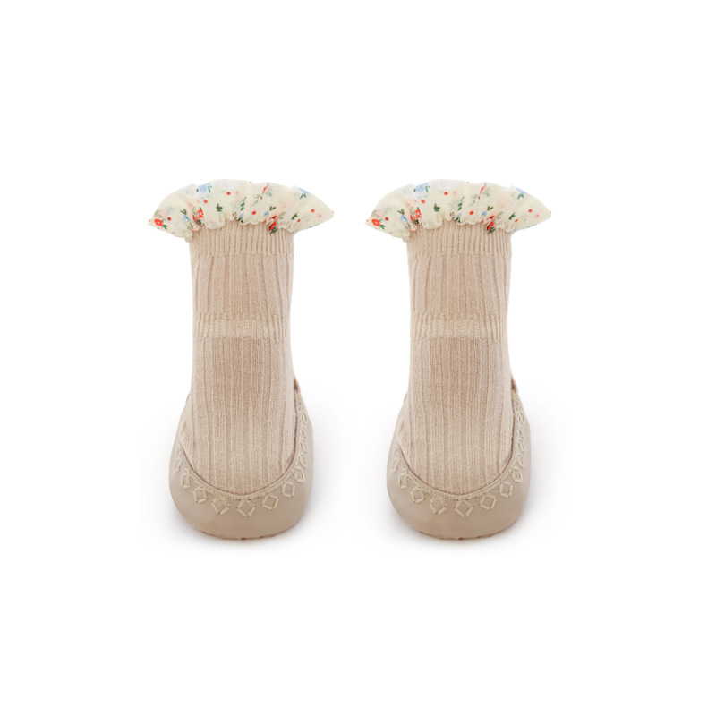 Zapatos de piso de bebé y calcetines 2023 primavera nueva Corea del Sur lindo encaje suela de cuero Zapatos Bebé princesa niño calcetines Zapatos
