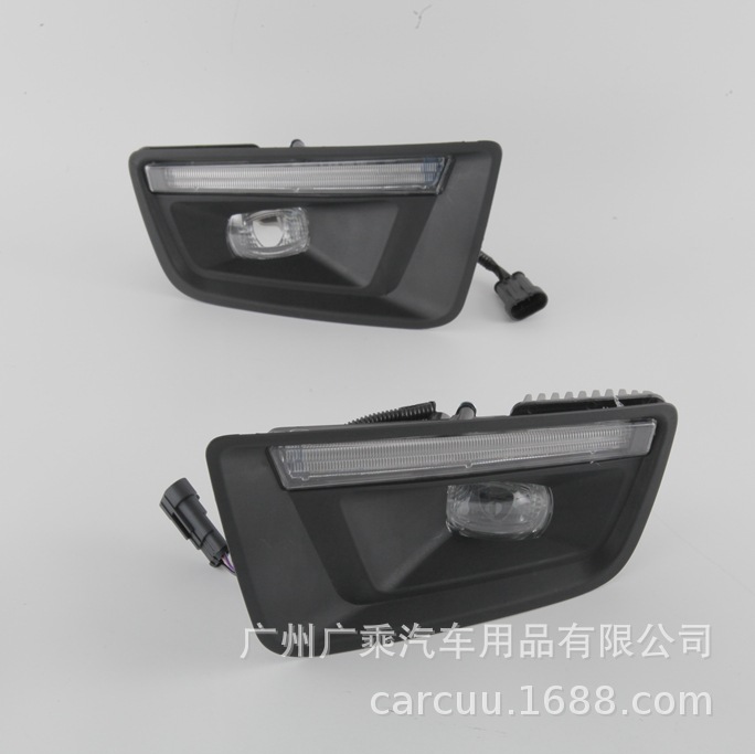 Aplicable a TOYOTA HERALEX 21 - 22 años de luz diurna HILUX LED línea recta de luz diurna de Oriente Medio