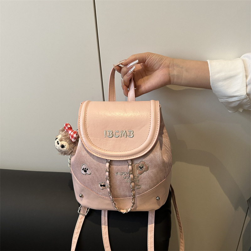 Mochila de color popular de este año para mujer 2025 nueva mochila escolar estilo universitario de moda mochila de viaje salvaje de verano