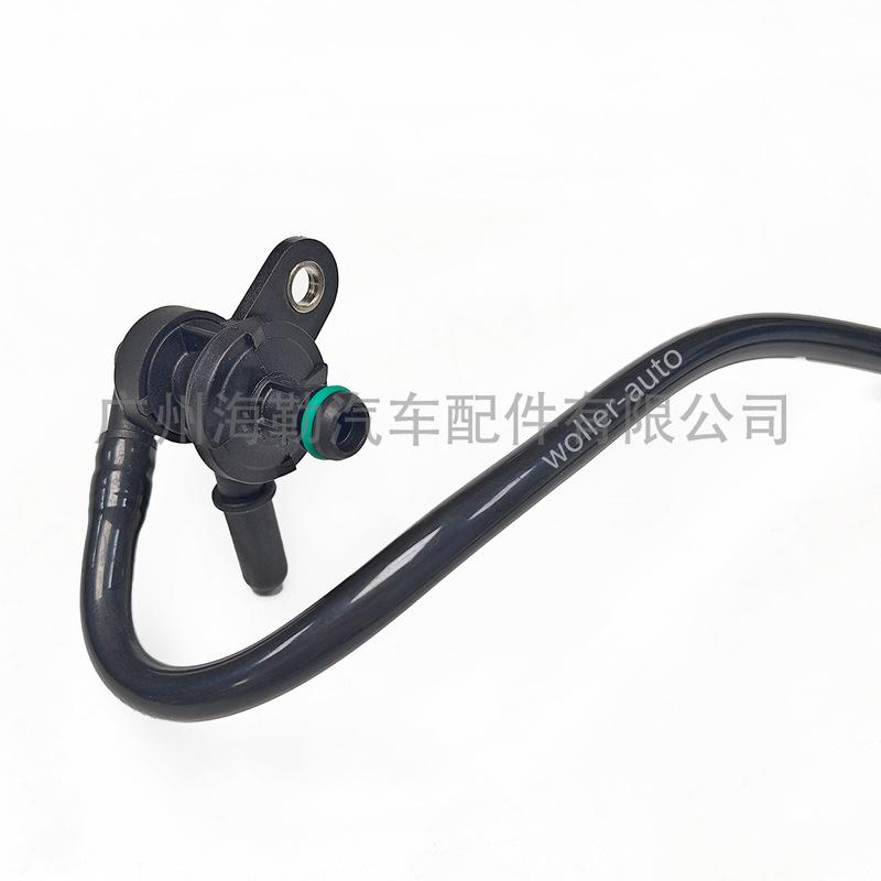 2700183900 Engine Ventilation Pipe Suitable for Mercedes-Benz Gla-Class (X156) 2700180521