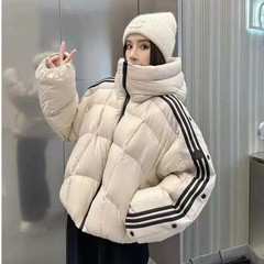 2025年新款潮牌羽绒服女短款加厚带帽三条杠拼接白鸭绒保暖外套