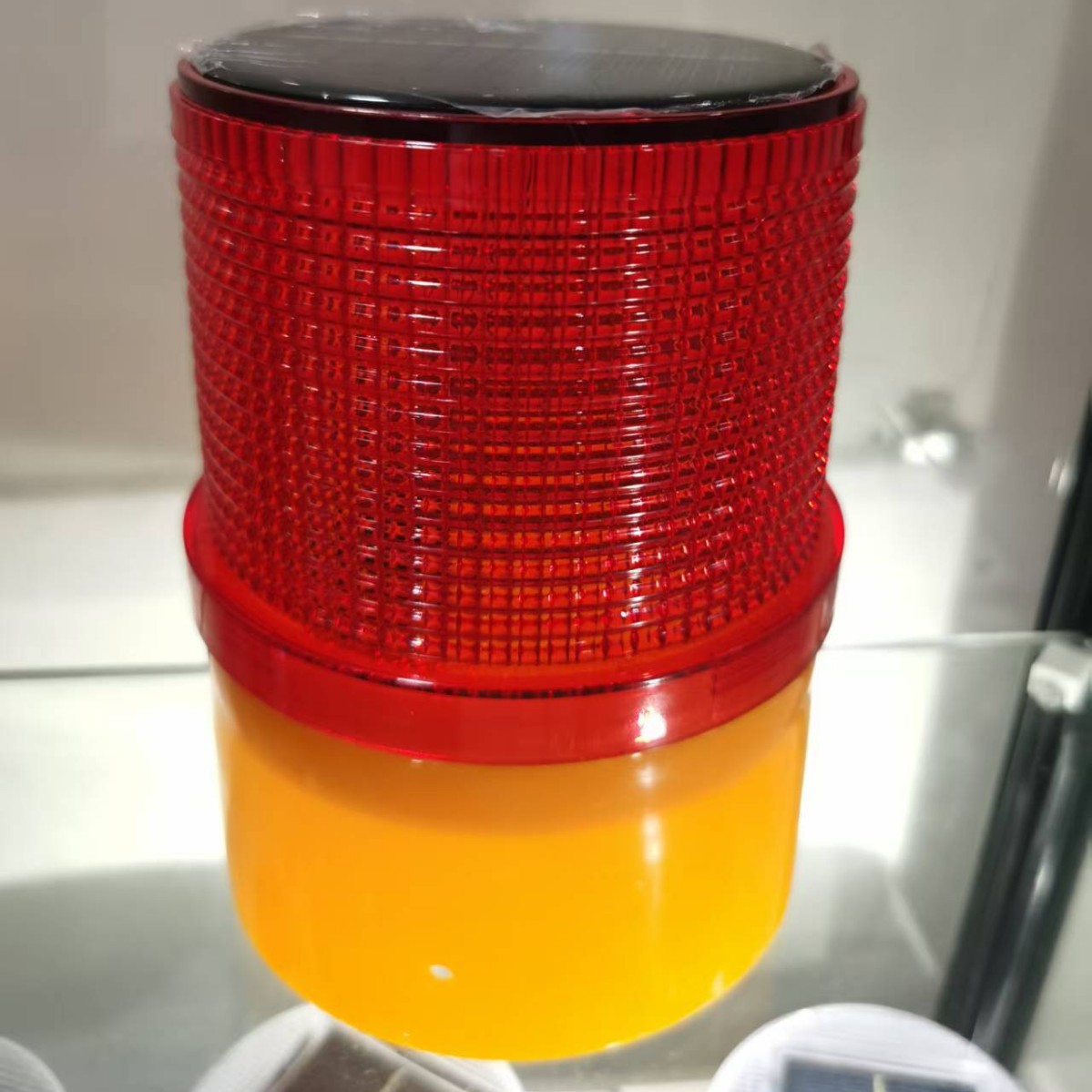 太阳能道路施工路障信号灯光控自动爆闪灯夜间频闪LED交通立柱警