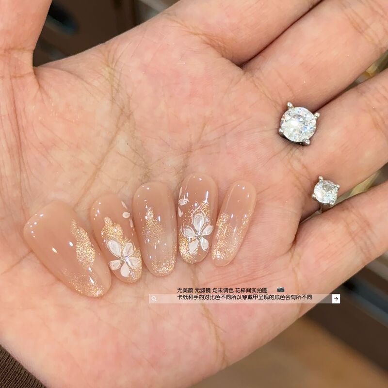 【White Mist Jasmine】Handmade Wearable Nails with a Cool and Gentle Milky White Gradient Nude Color and Butterfly Design for a Brightening and Simple Look