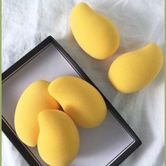 高品質ネット赤同モデルマンゴー美化粧卵非ラテックス泡水大乾湿両用化粧パフ果物海