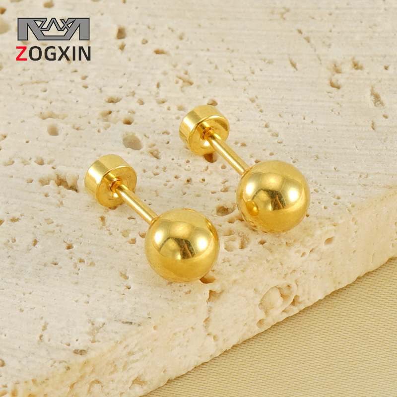 Nuevos pendientes de perlas de acero no desvanecidos nicho de diseño de pernos de viento pequeños simples y versátiles pernos de acero de titanio para mujeres