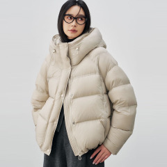 高端90白鸭绒连帽羽绒服女2025年冬季时尚宽松泡芙感面包服外套潮