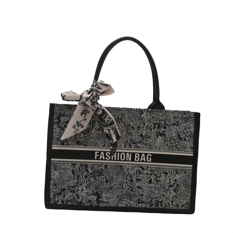 Nueva bolsa china de estilo nacional para mujeres de gran capacidad 2024 nueva bolsa de hombro de verano nueva bolsa especial