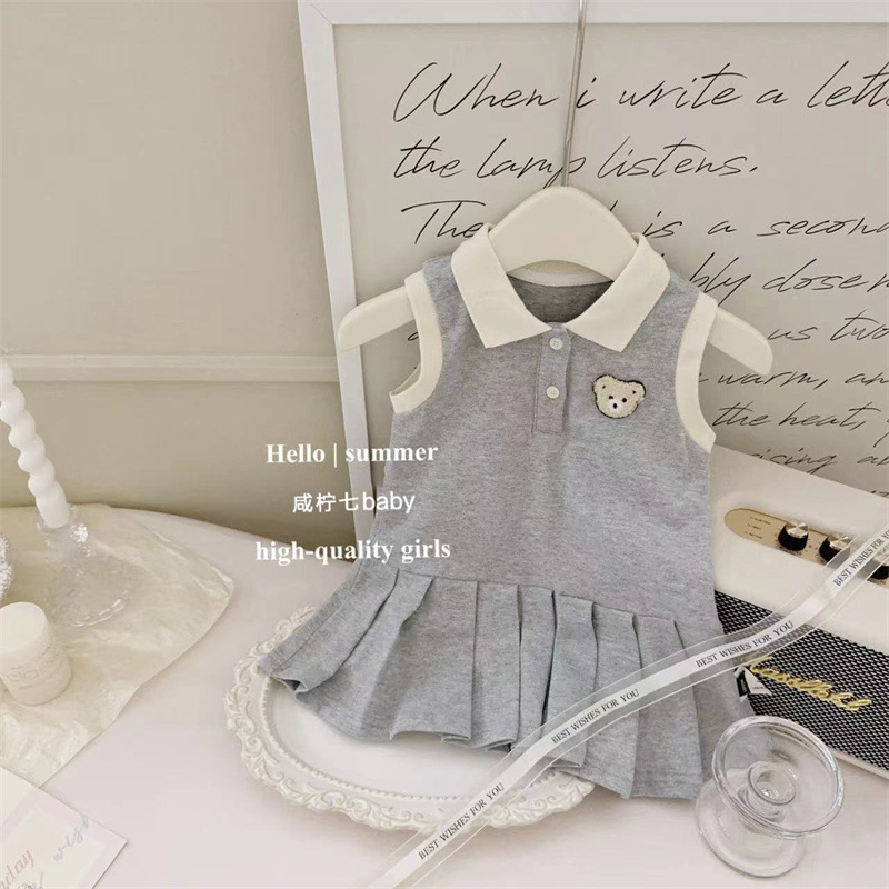 Vestido de polo de bebé de siete ositos de limón salado estilo universitario 2025 chaleco de bebé de verano vestido de princesa plisado marea