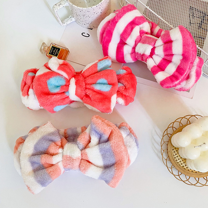 Amazon nuevo estilo bolsa de oreja de terciopelo coral banda de pelo femenino lavado de la cara belleza banda de pelo europeo y americano de gran tamaño arco accesorios para el cabello