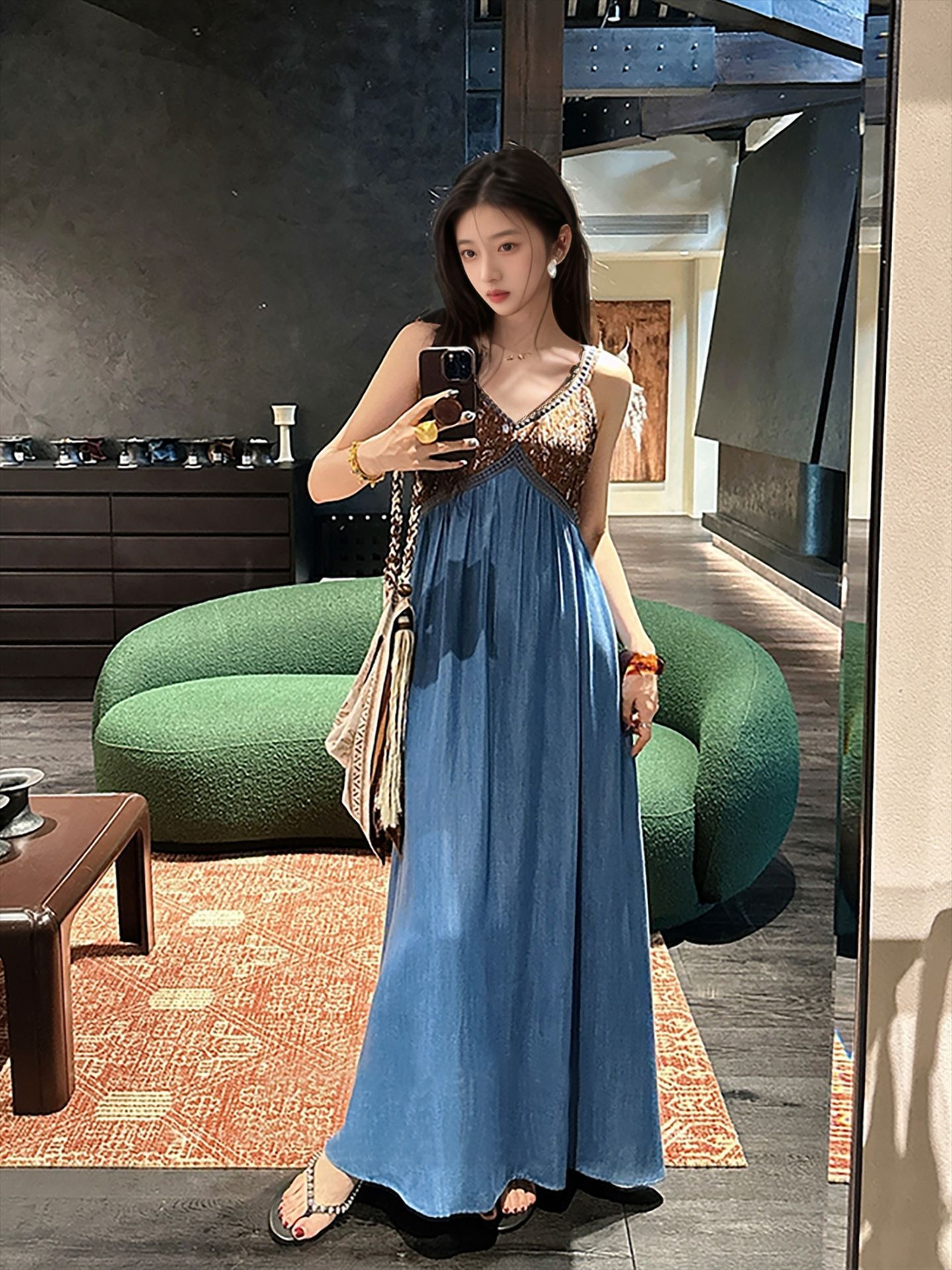 Design autumn denim skirt