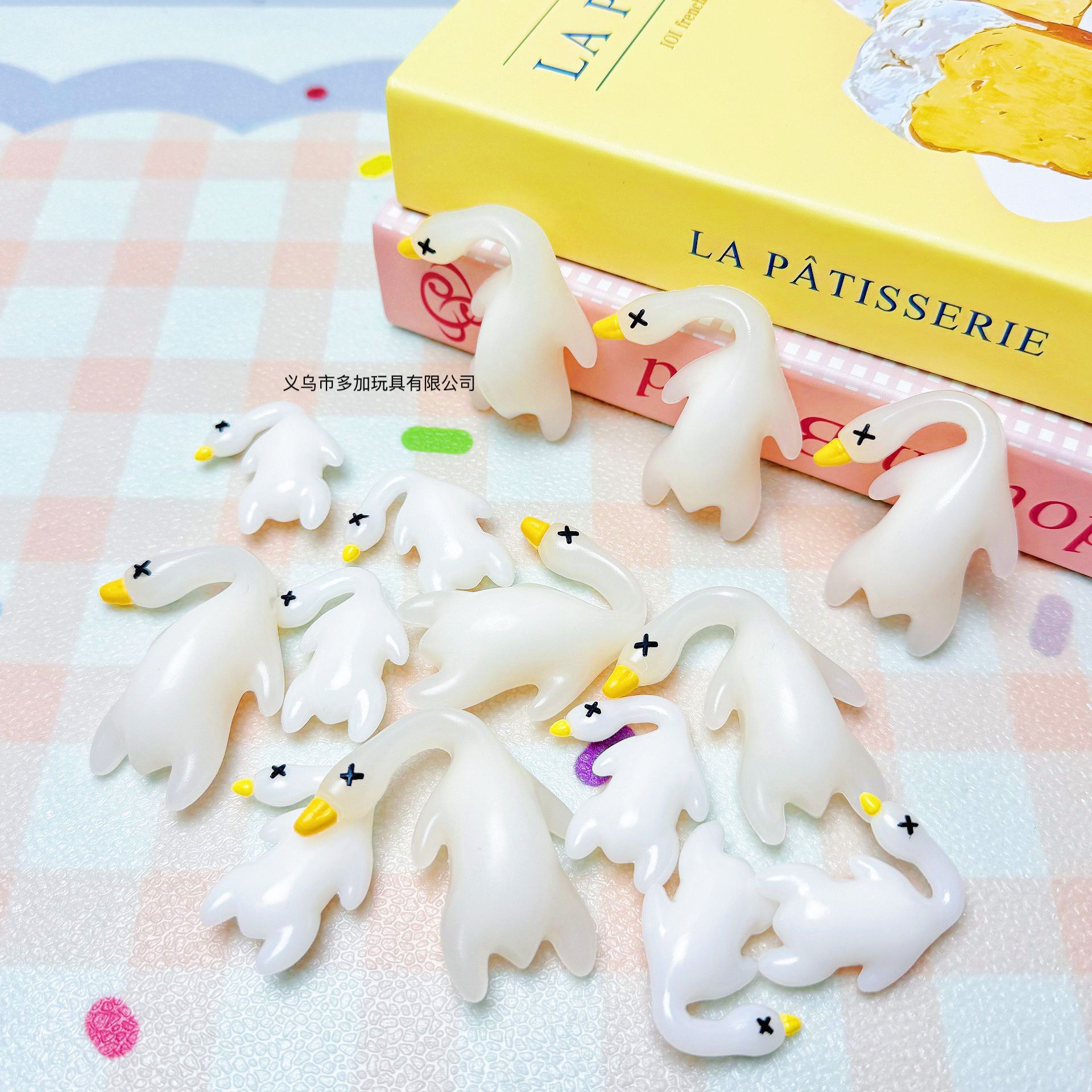 B12 en detección ultravioleta, pato grande y pequeño que cambia de color, muñeca de pato asado, sensor de luz ultravioleta, cambio de color, juguetes para niños