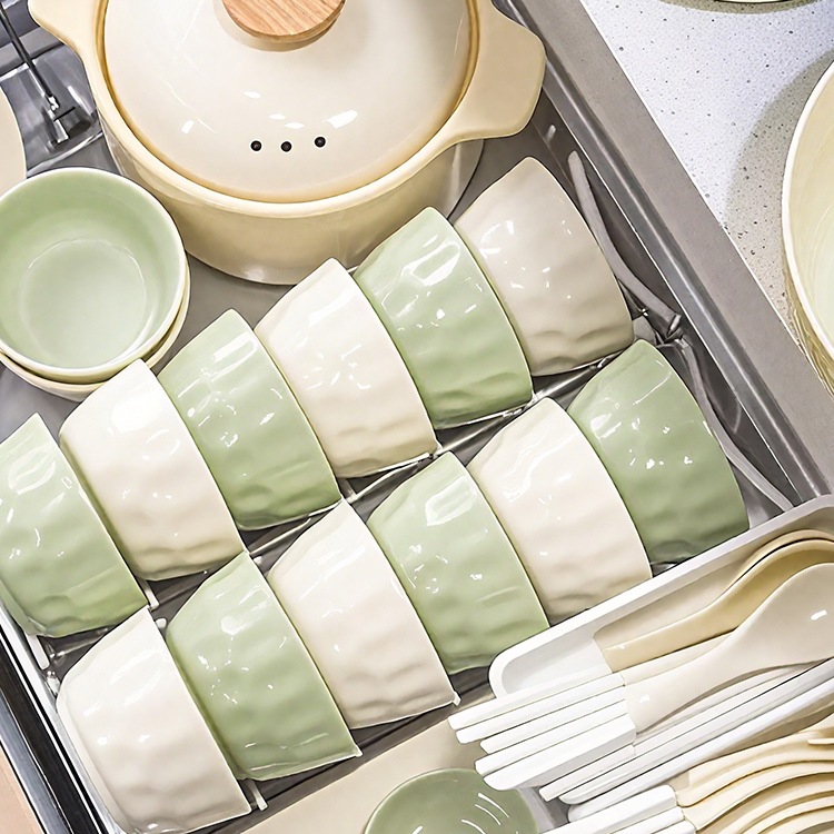 碗碟套装家用2025新款奶油风釉下彩陶瓷餐具高颜值乔迁碗盘筷套装