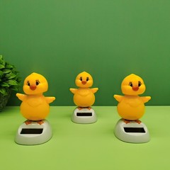 Cross-border best-selling solar-powered chicken figurine office decoration car interior accessories creative gift new product