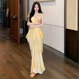 海边度假晕染性感v领抹胸吊带连衣裙黄色气质收腰修身包臀长裙子