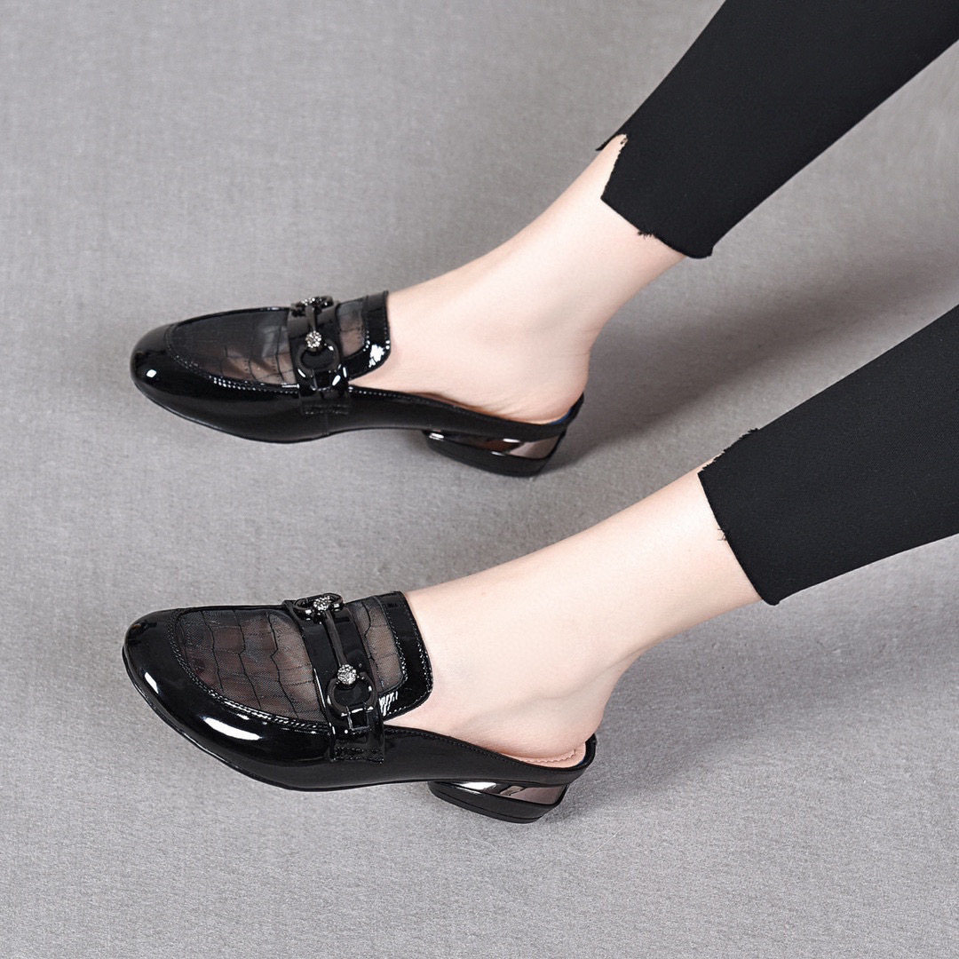Dép sandal nữ mũi tròn da thật phong cách Anh, gót thấp 4.5 cm, quai chữ V đơn giản — Màu đen: 4.5cm