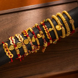 耳环;耳钉;项链