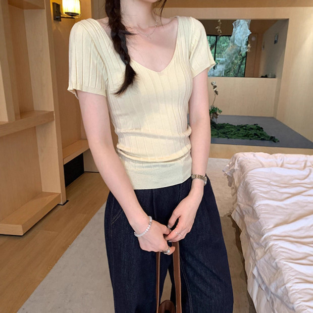 法式V领收腰针织衫t恤女夏季2025新款设计感坑条显瘦修身绝美上衣|undefined