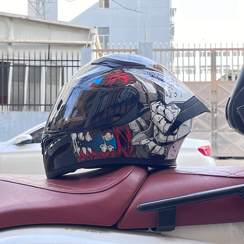 El casco completo del casco de la cola grande de la motocicleta Jiekai se puede instalar con auriculares Bluetooth