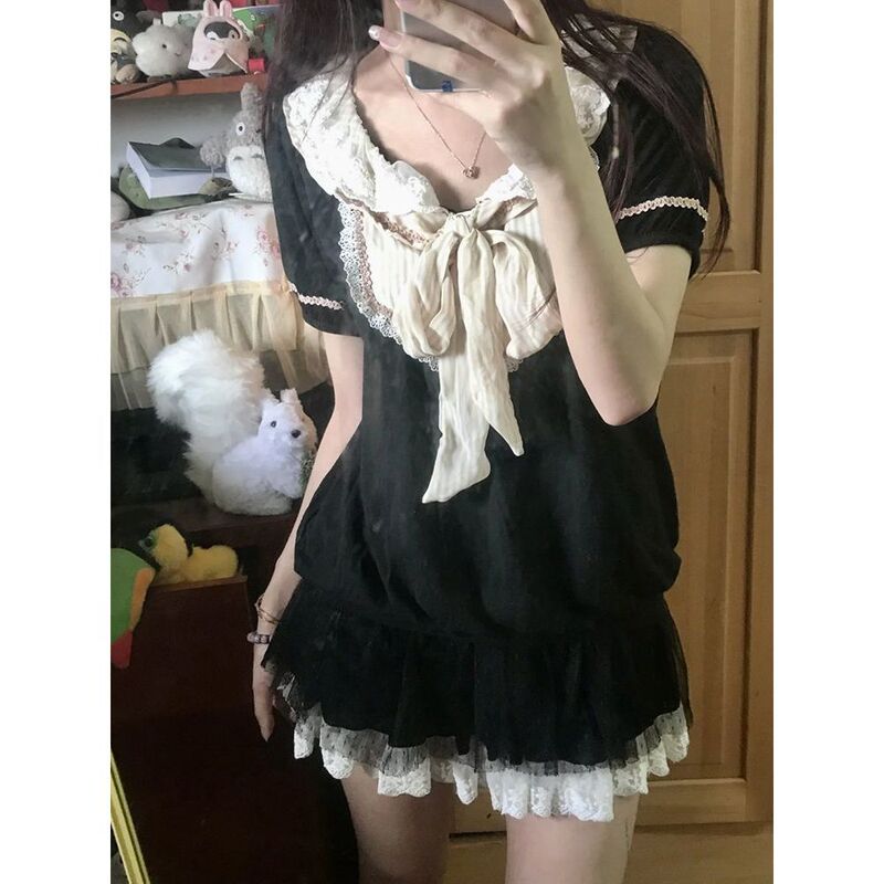 Nana-style outfit with a doll-like vintage girlish feel, retro niche design, lace patchwork short dress