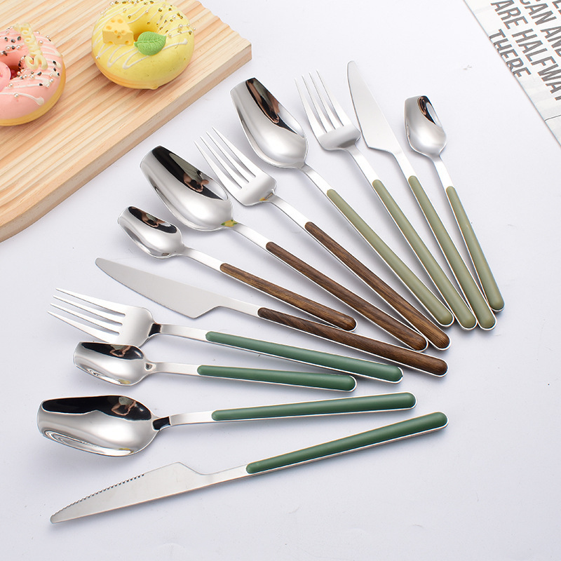 新しいステンレス鋼食器ギフトボックス家庭用クリップハンドルデザートスプーンクロスボーダーホット販売ステーキナイフ、フォーク、スプーンセット|undefined