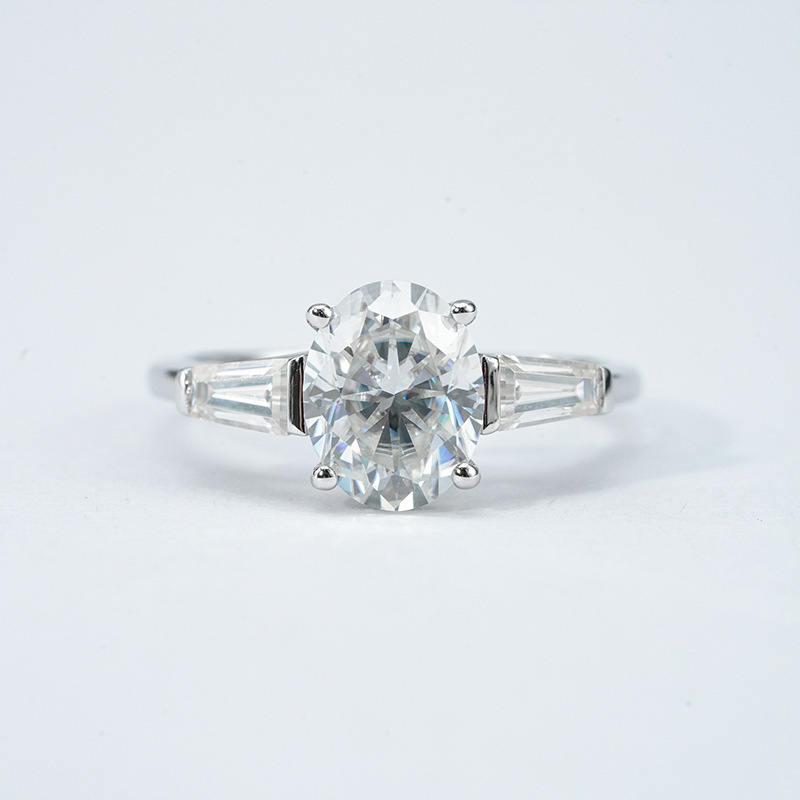 S925 silver moissanite ring, elegant and luxurious, versatile pair of rings that make hands look fairer, moissanite ring in stock at the factory, wholesale women's rings S925 silver moissanite ring, elegant and luxurious, versatile pair of rings that make hands look fairer, moissanite ring in stock at the factory, wholesale women's rings
